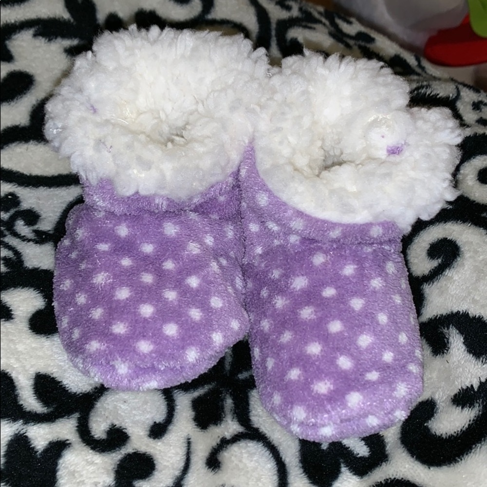 Purple polka dot Sherpa lined baby boots.